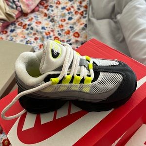 Air max 95 Neon toddler 7C